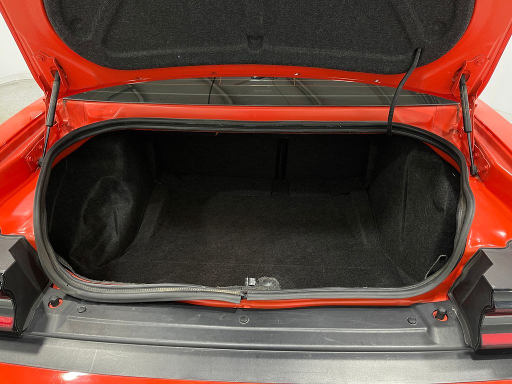 2022 Dodge Challenger Image 24