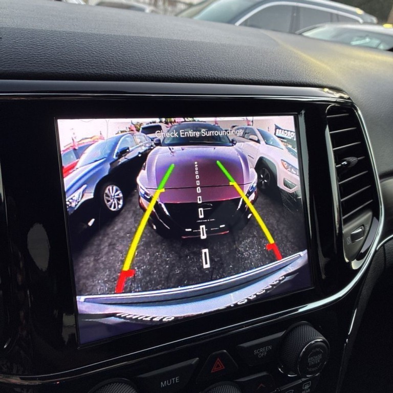 2020 Jeep Grand Cherokee Image 11