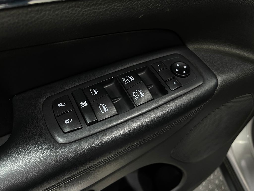 2020 Jeep Grand Cherokee Image 16