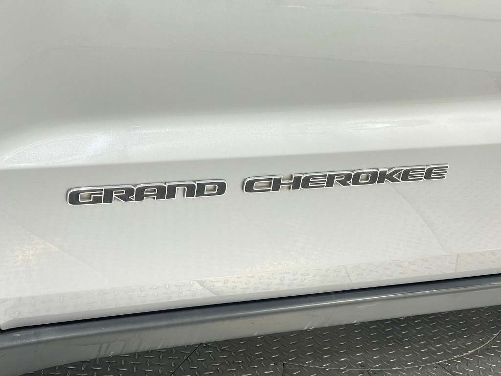 2020 Jeep Grand Cherokee Image 40