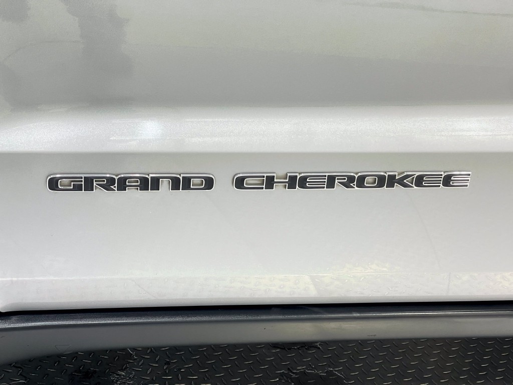 2020 Jeep Grand Cherokee Image 40