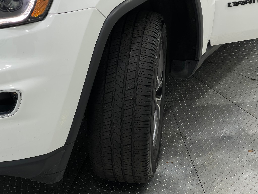 2020 Jeep Grand Cherokee Image 37