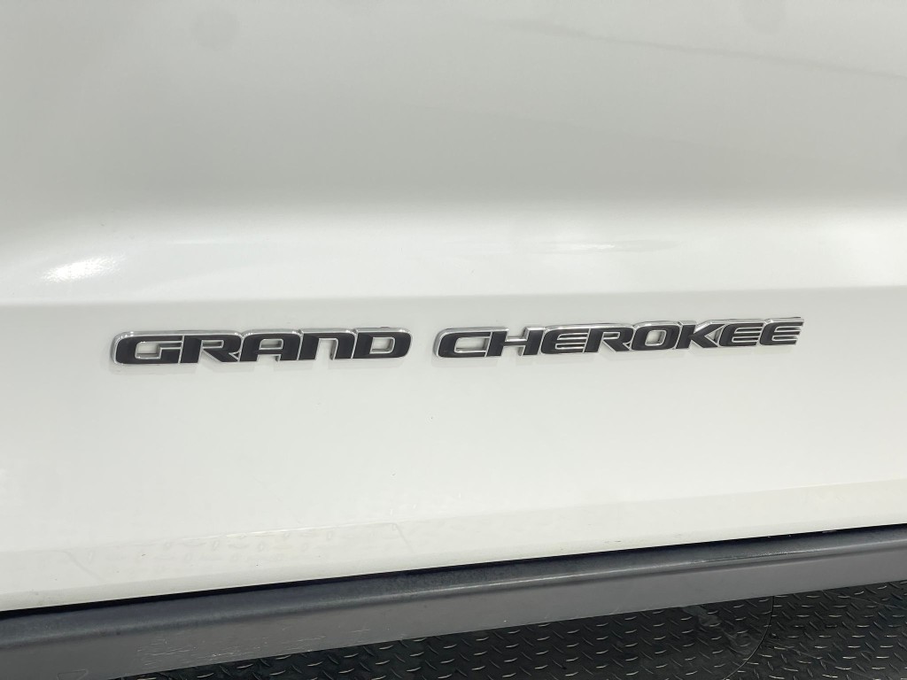 2020 Jeep Grand Cherokee Image 43