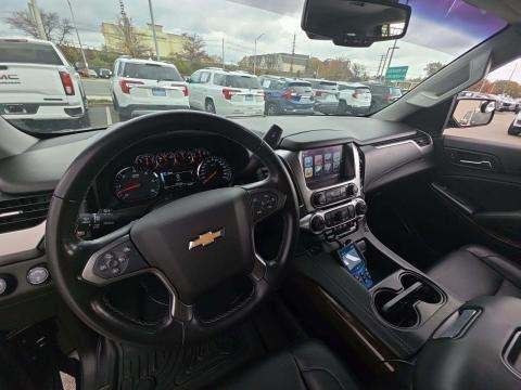 2019 Chevrolet Suburban Image 7