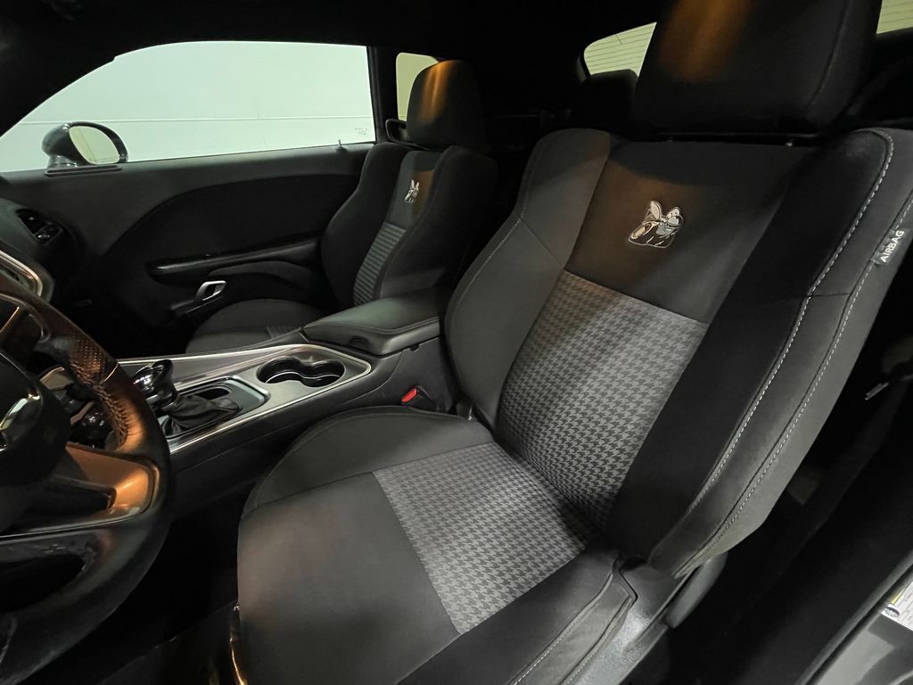 2019 Dodge Challenger Image 13