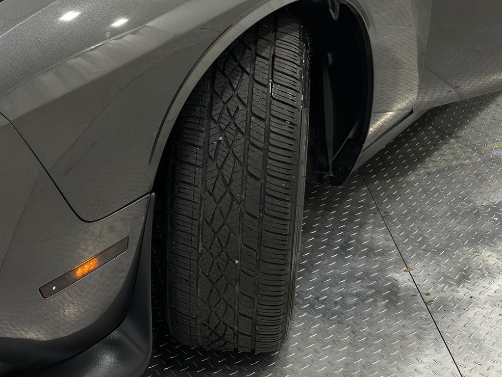 2019 Dodge Challenger Image 35