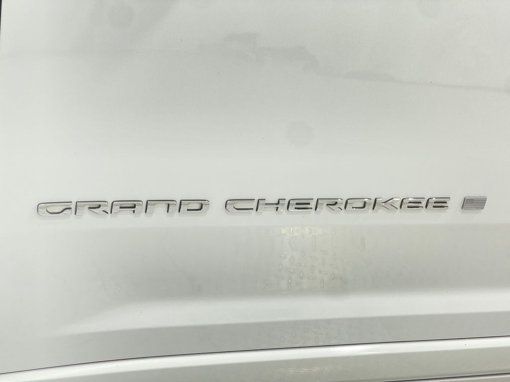 2021 Jeep Grand Cherokee Image 44