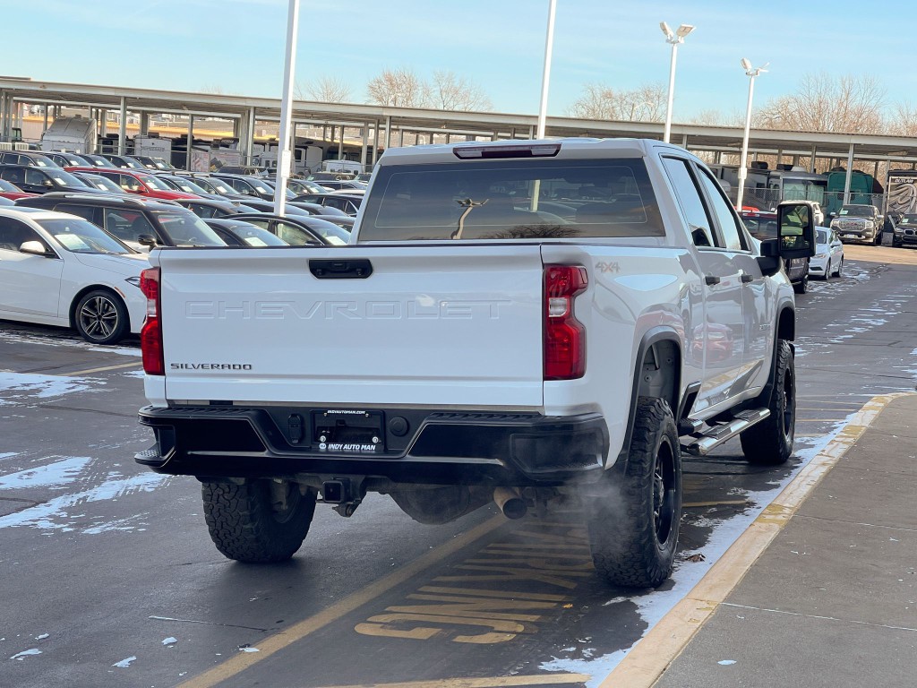 2021 Chevrolet Silverado 1500 Image 3