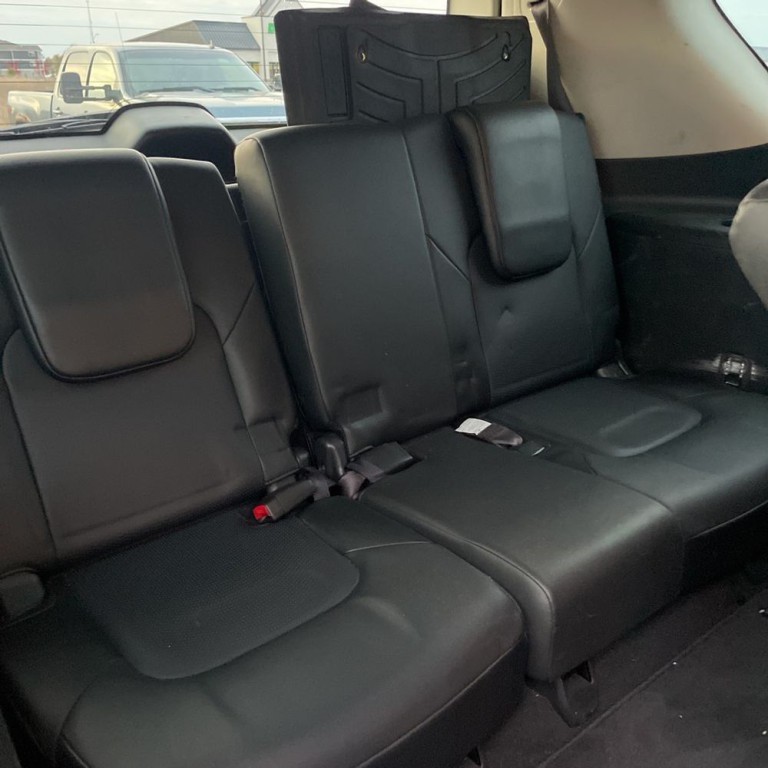 2018 Nissan Armada Image 17