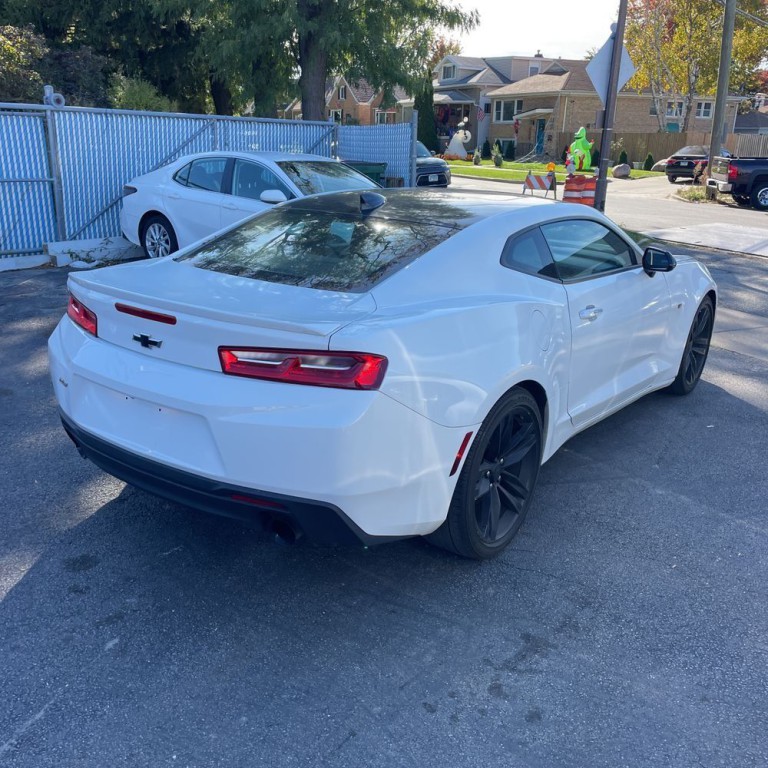 2017 Chevrolet Camaro Image 5