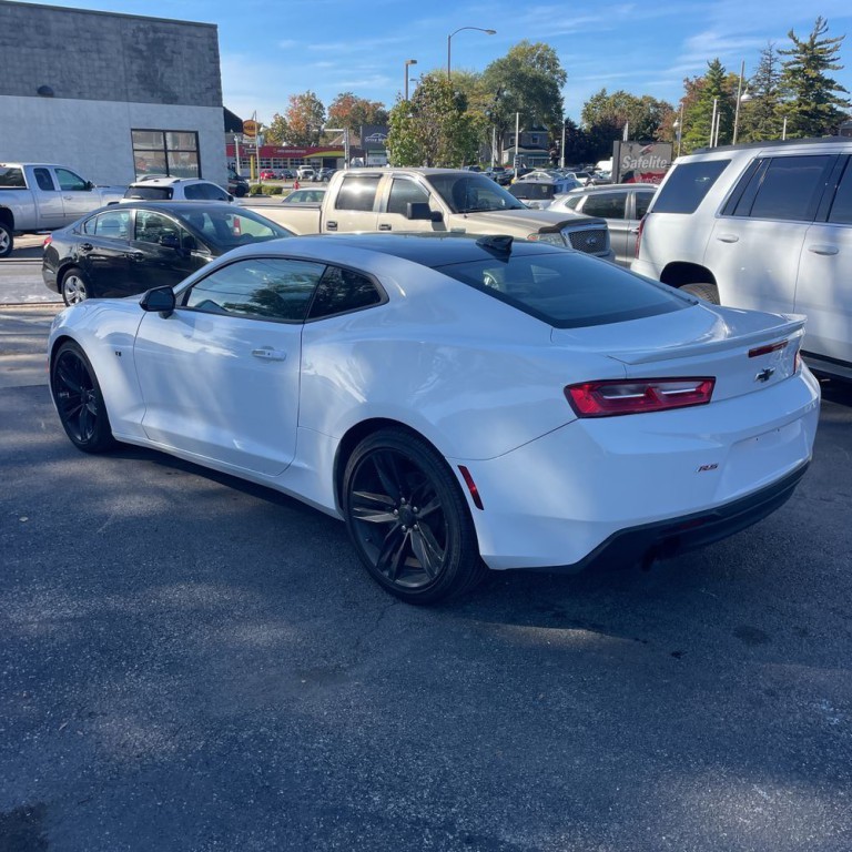 2017 Chevrolet Camaro Image 6