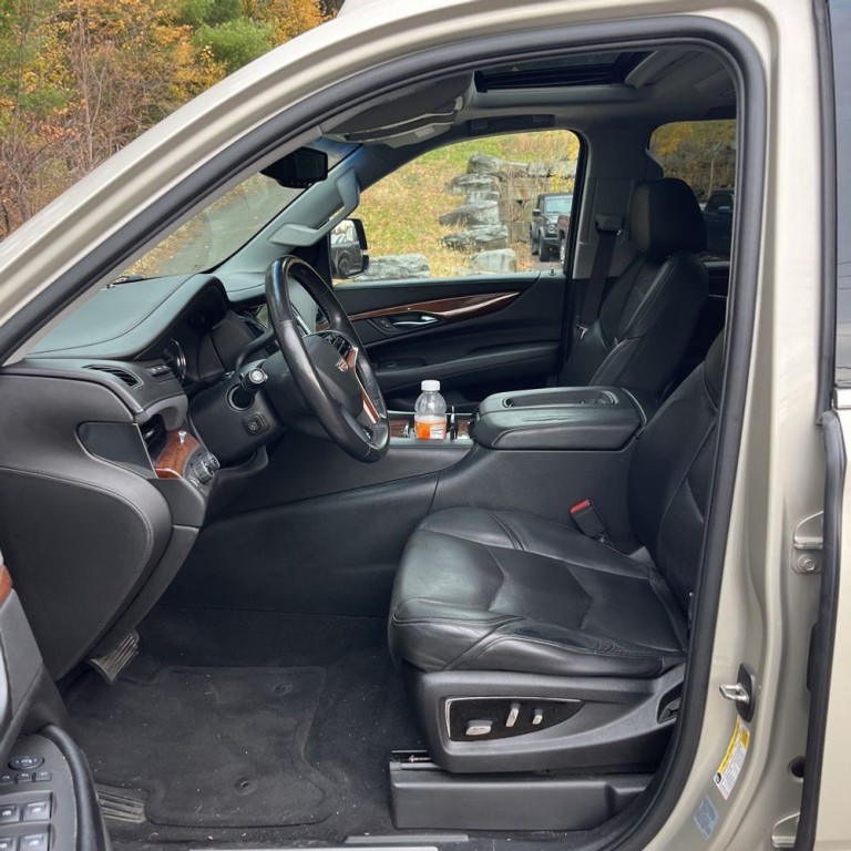 2016 Cadillac Escalade Image 7