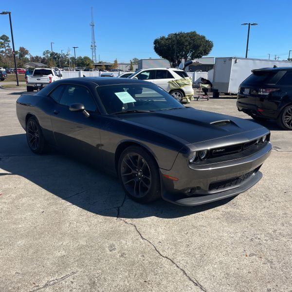 2020 Dodge Challenger Image 1