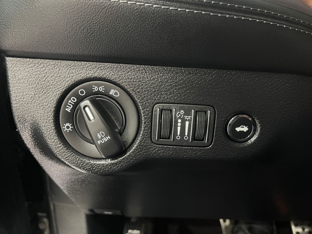 2020 Dodge Challenger Image 22