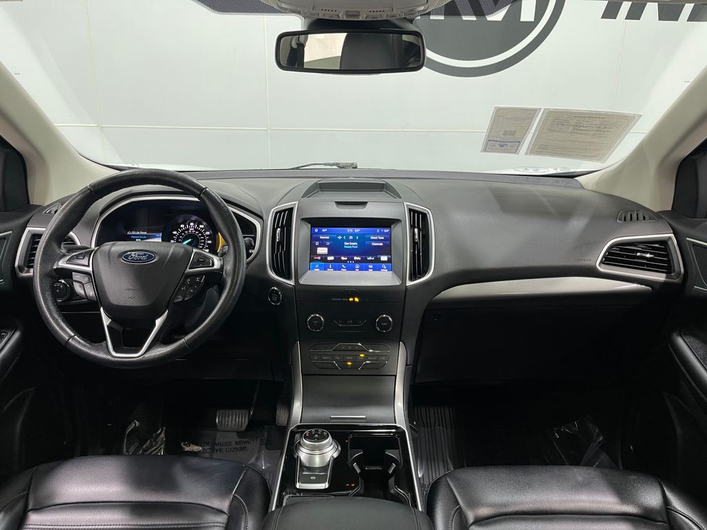 2020 Ford Edge Image 20