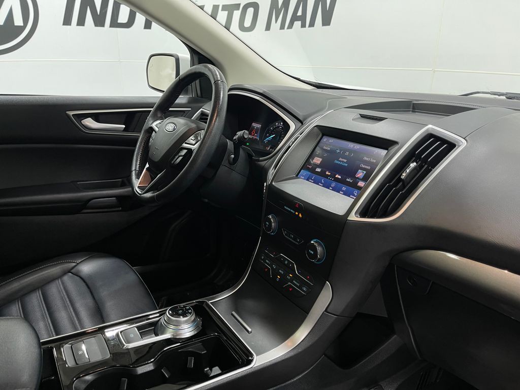 2020 Ford Edge Image 21