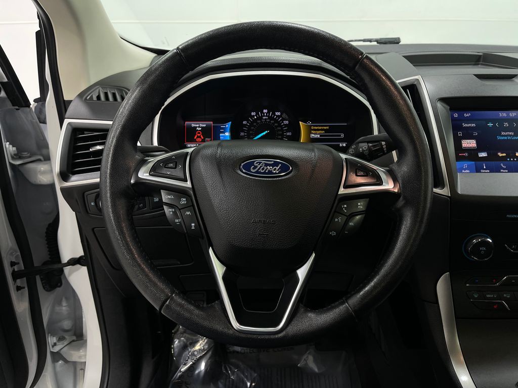 2020 Ford Edge Image 23