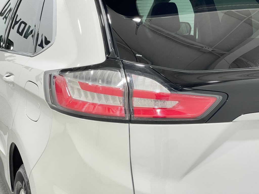 2020 Ford Edge Image 35