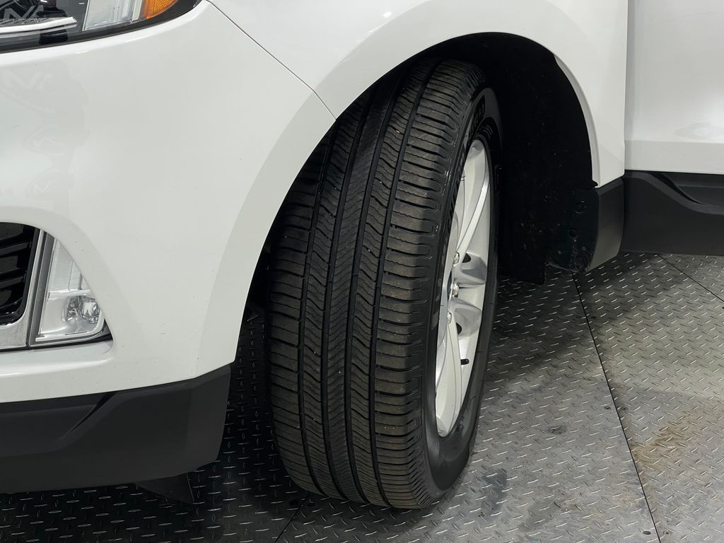 2020 Ford Edge Image 37