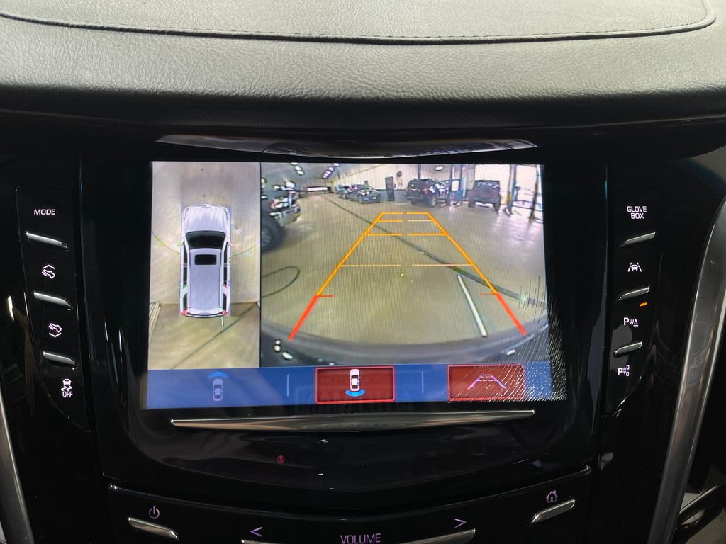 2018 Cadillac Escalade Image 11