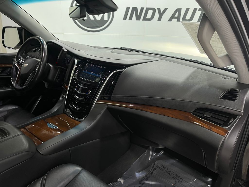 2018 Cadillac Escalade Image 20