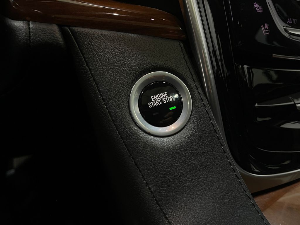 2018 Cadillac Escalade Image 21