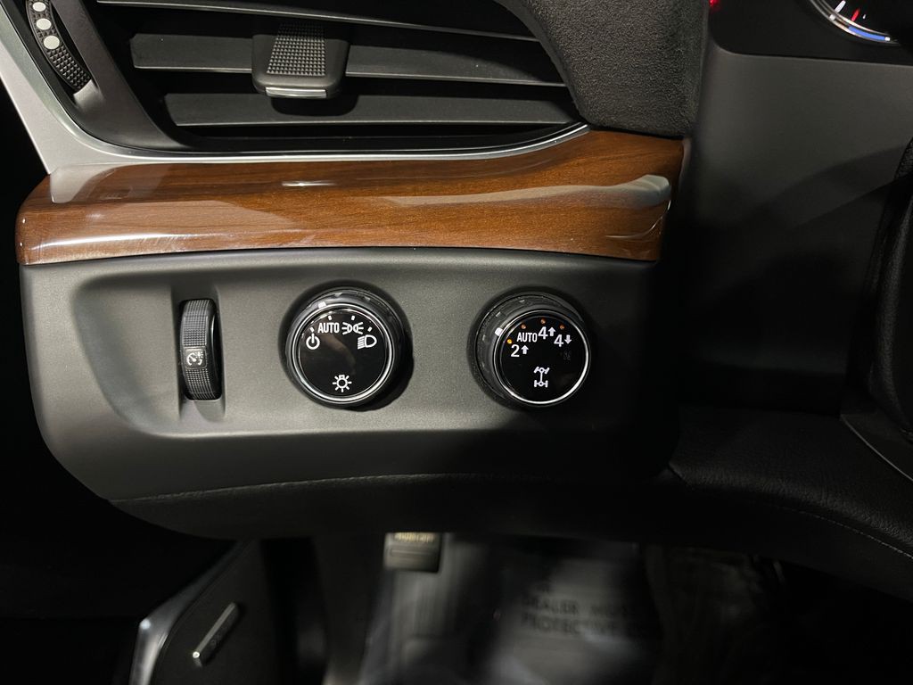 2018 Cadillac Escalade Image 22