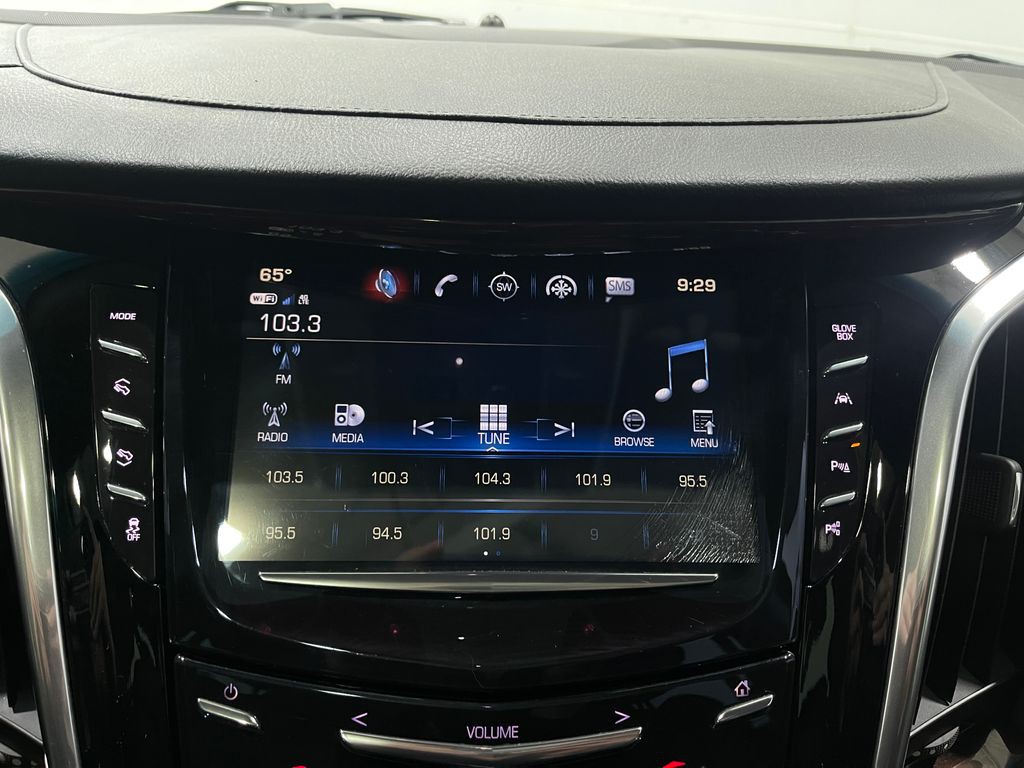 2018 Cadillac Escalade Image 25