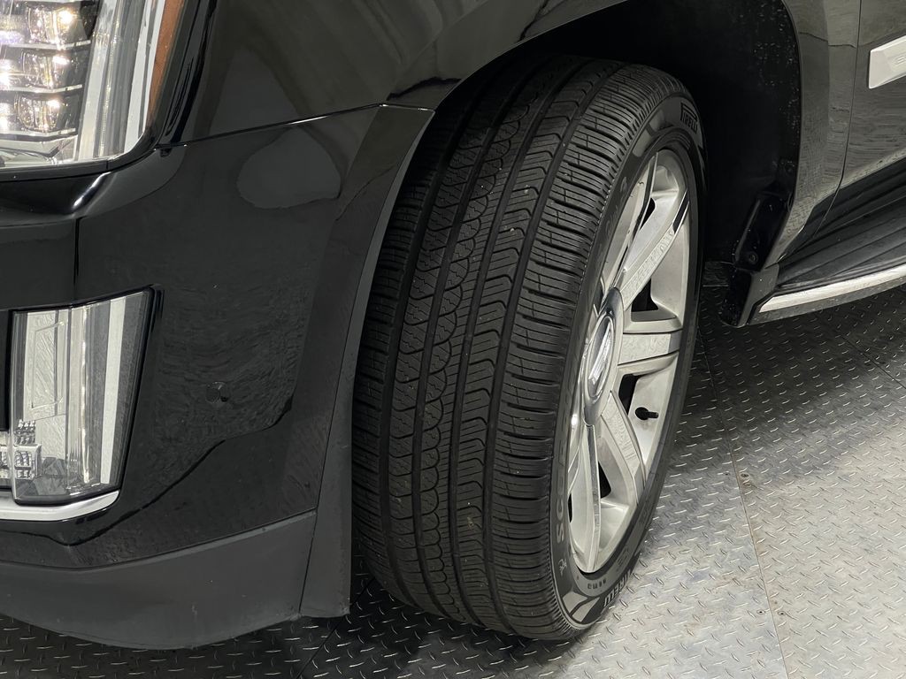 2018 Cadillac Escalade Image 39