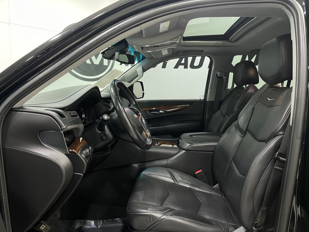 2018 Cadillac Escalade Image 13