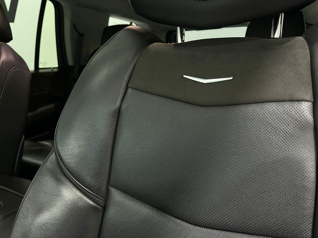 2018 Cadillac Escalade Image 18