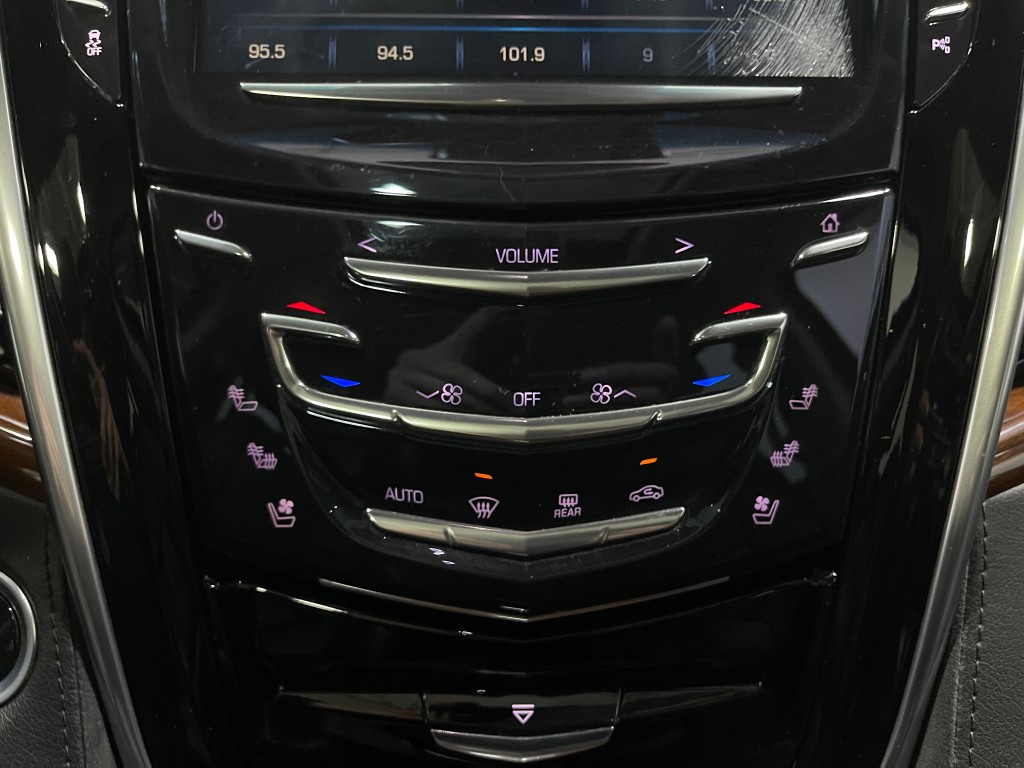 2018 Cadillac Escalade Image 26