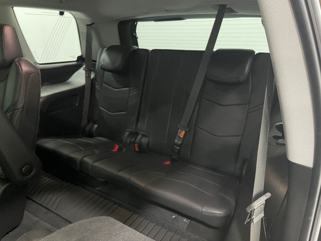 2018 Cadillac Escalade Image 32