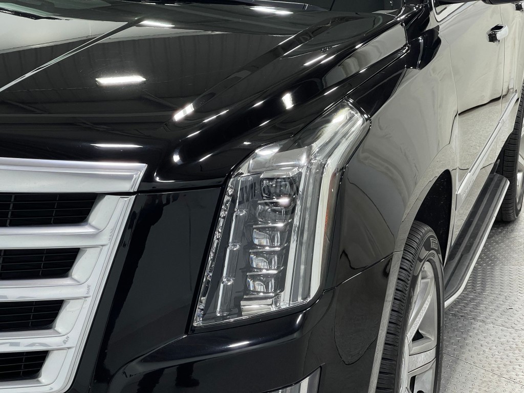 2018 Cadillac Escalade Image 36