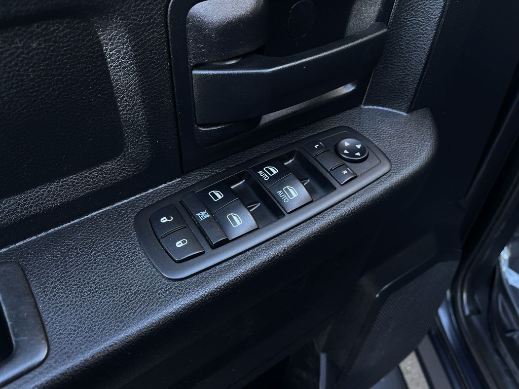 2015 RAM 2500 Image 14