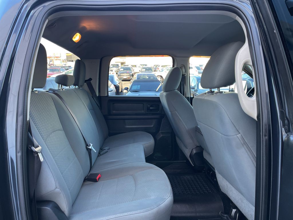 2015 RAM 2500 Image 30