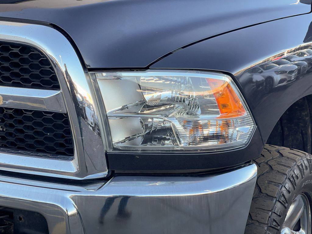 2015 RAM 2500 Image 32