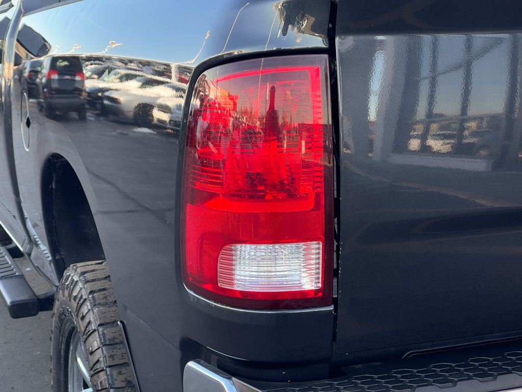 2015 RAM 2500 Image 33