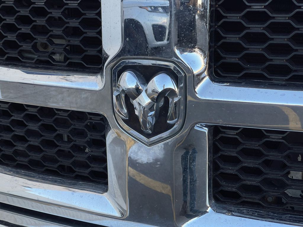 2015 RAM 2500 Image 37