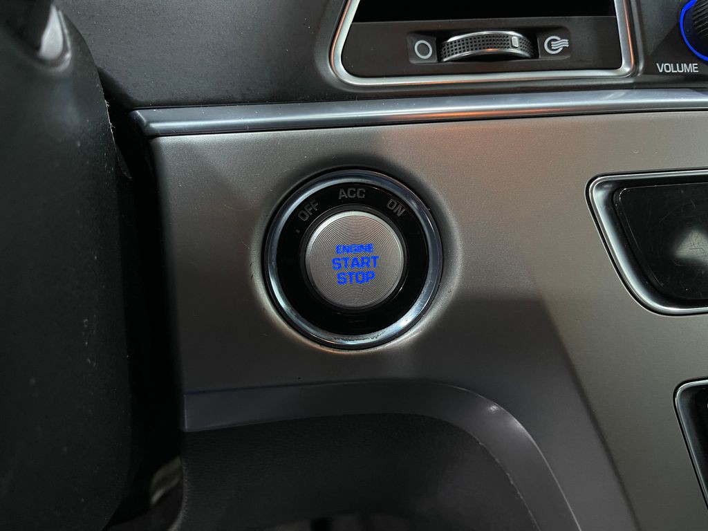 2015 Hyundai Sonata Image 18