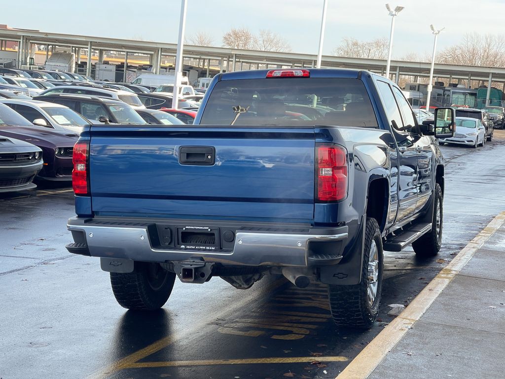 2017 Chevrolet Silverado 1500 Image 3