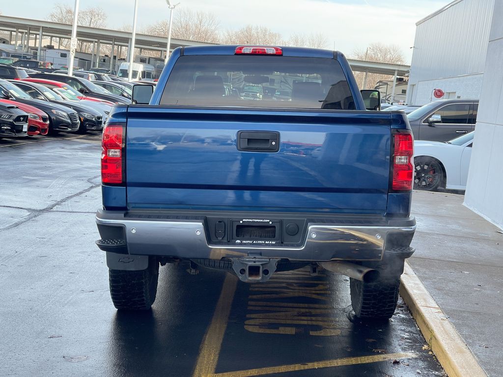 2017 Chevrolet Silverado 1500 Image 4