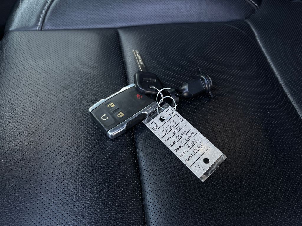 2017 Chevrolet Silverado 1500 Image 37