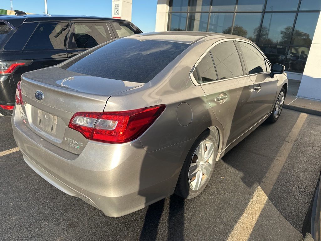 2016 Subaru Legacy Image 4