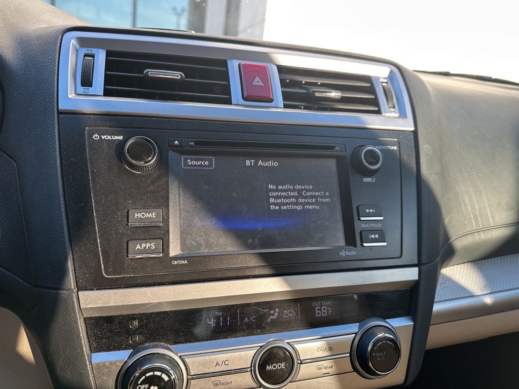 2016 Subaru Legacy Image 7