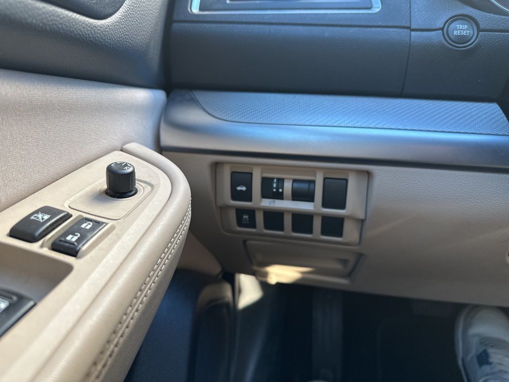 2016 Subaru Legacy Image 8