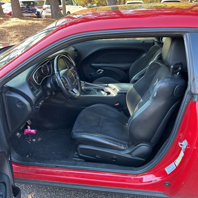 2016 Dodge Challenger Image 5