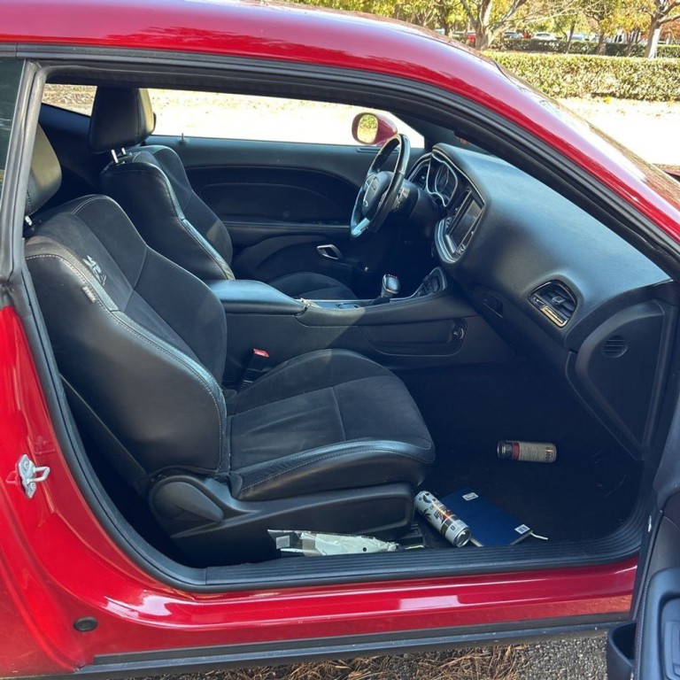 2016 Dodge Challenger Image 6