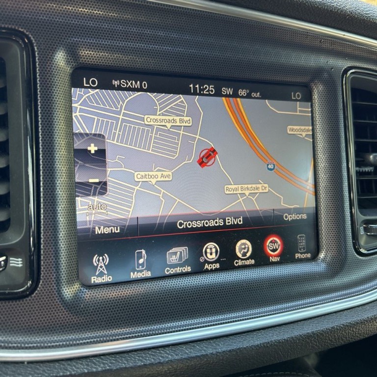 2016 Dodge Challenger Image 11