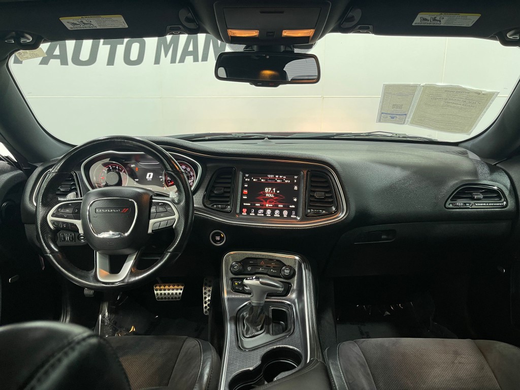 2016 Dodge Challenger Image 15